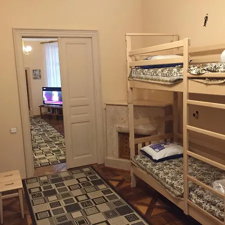 Hostel Cinema *