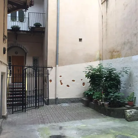 Cinema Hostel *